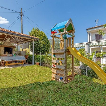 Apartments Hrestak Poreč Eksteriør bilde