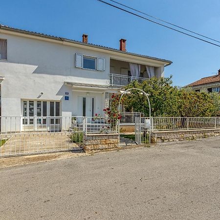 Apartments Hrestak Poreč Eksteriør bilde