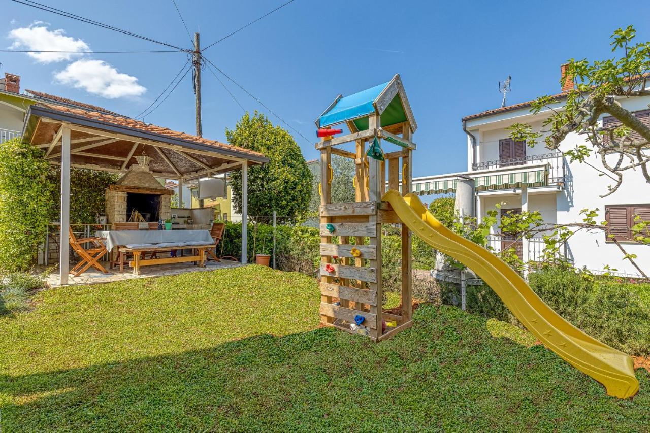 Apartments Hrestak Poreč Eksteriør bilde