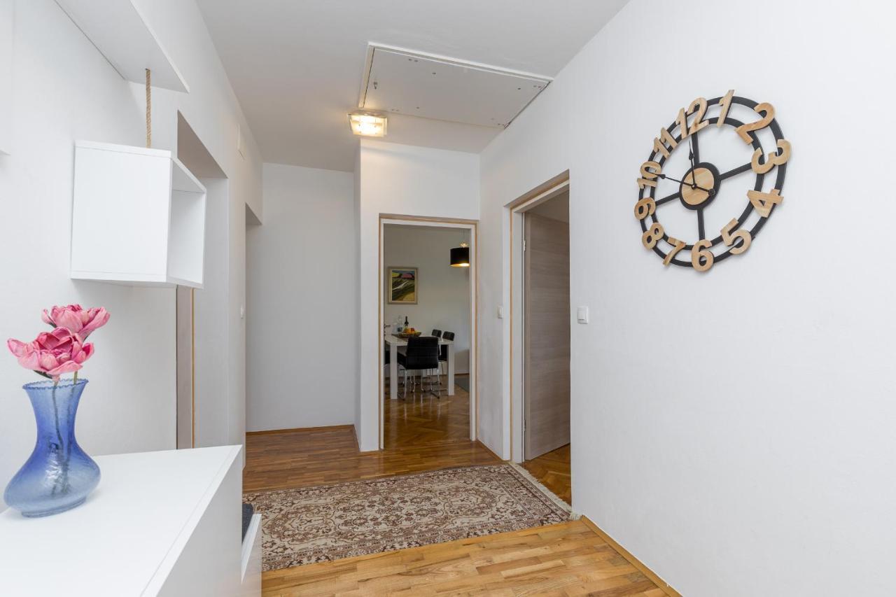 Apartments Hrestak Poreč Eksteriør bilde